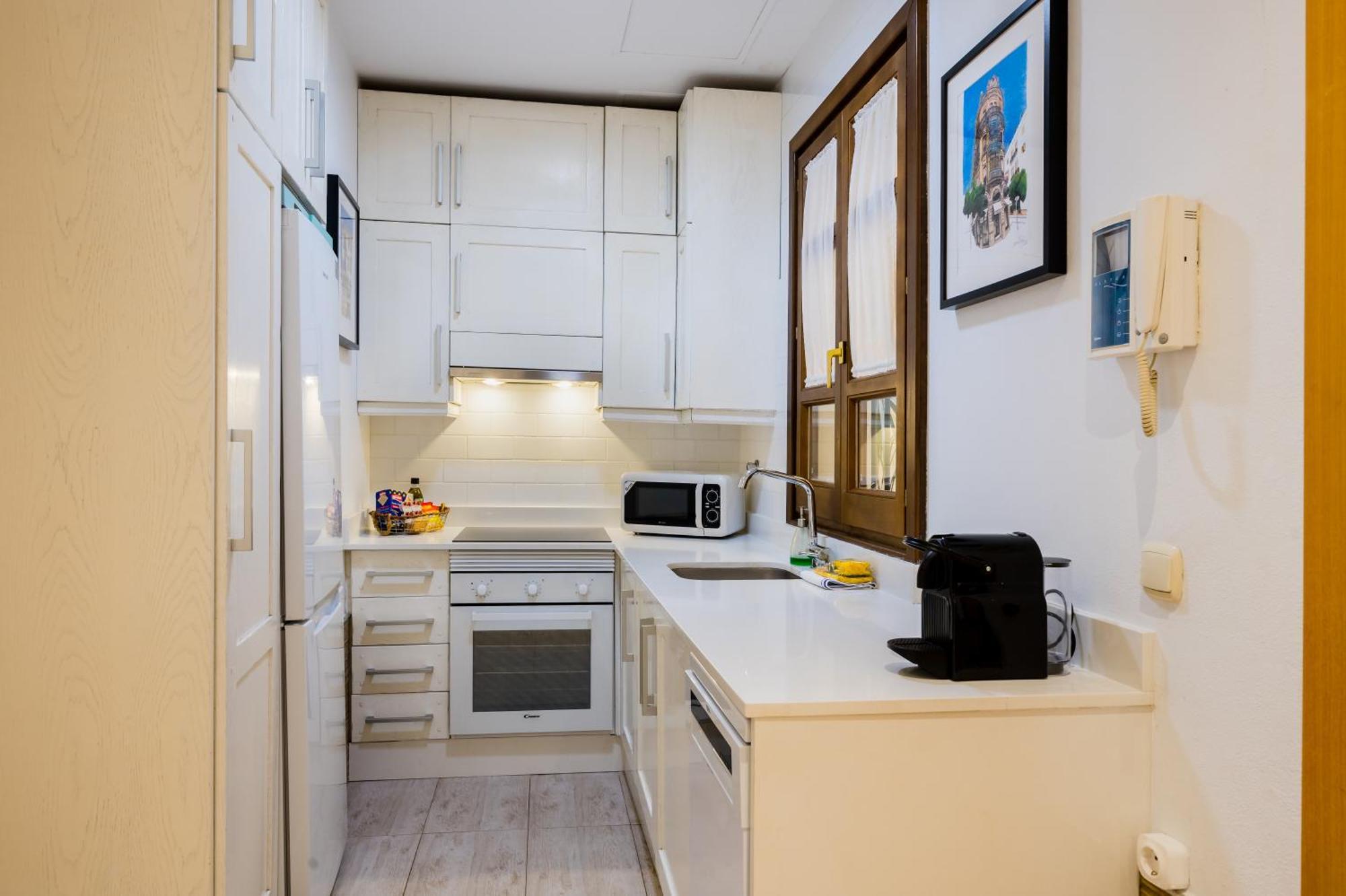 Apartament Beautiful And Cozy- 1Bd 1Bth- Arenal Center Sewilla Zewnętrze zdjęcie