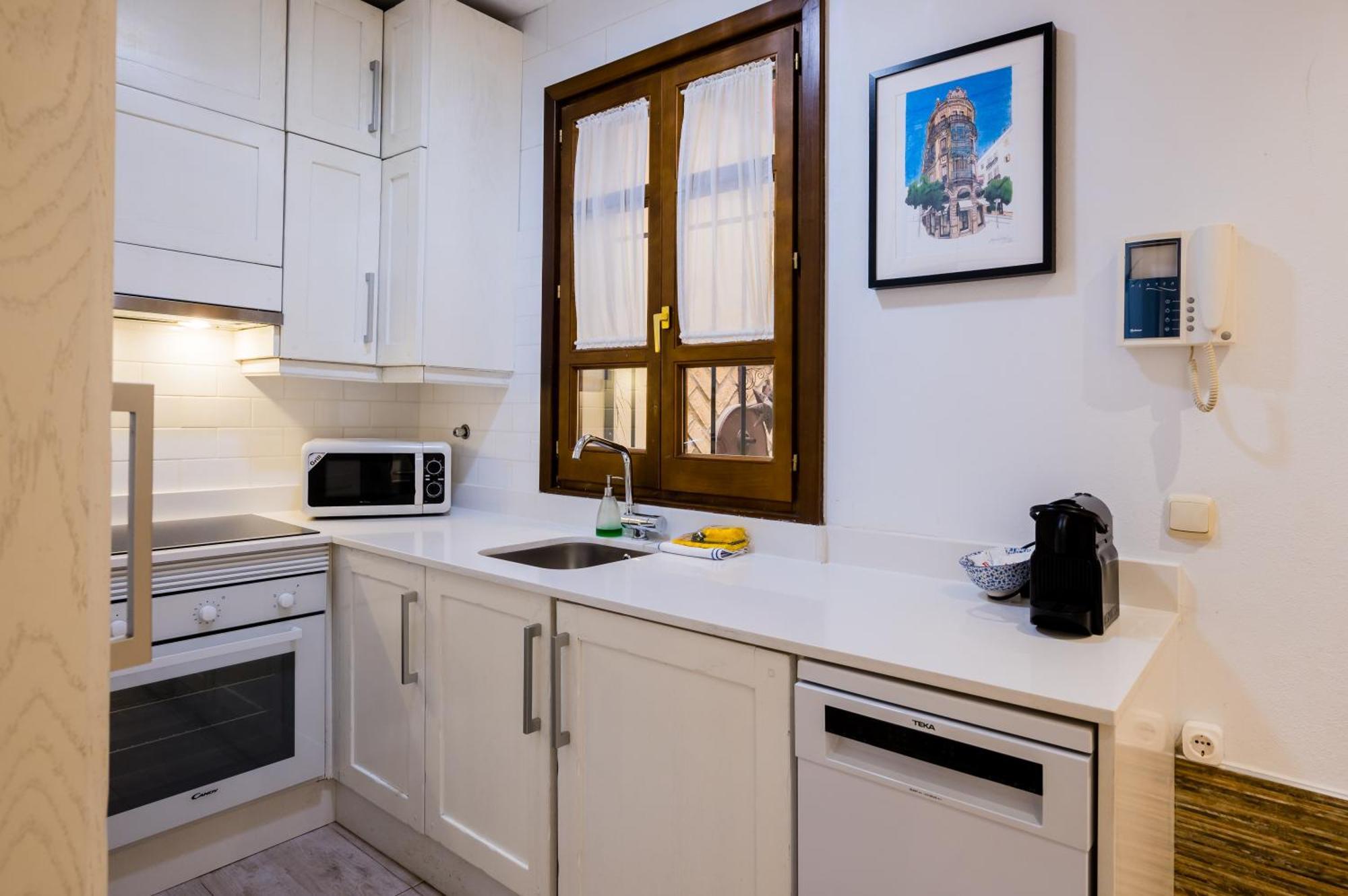 Apartament Beautiful And Cozy- 1Bd 1Bth- Arenal Center Sewilla Zewnętrze zdjęcie