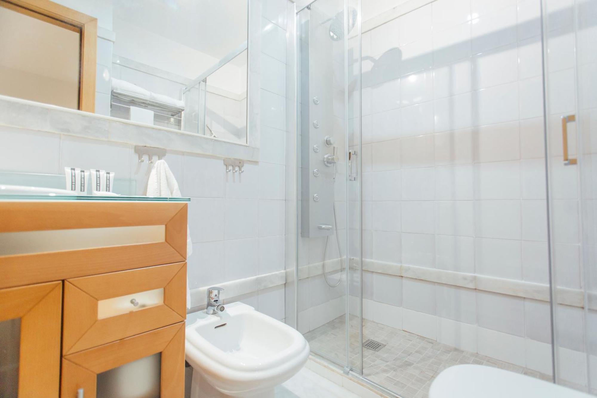 Apartament Beautiful And Cozy- 1Bd 1Bth- Arenal Center Sewilla Zewnętrze zdjęcie
